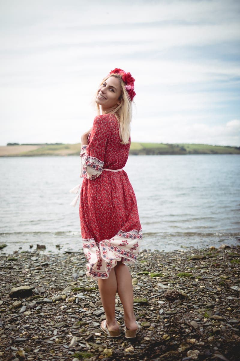 Inspiration tenue — couronne de fleurs et tons rosés